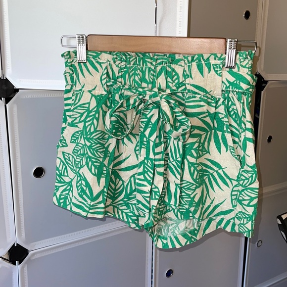Paper bag Waist Linen Blend Shorts - Picture 1 of 9